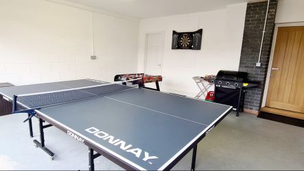 Garage/games room