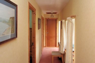 Hallway, all the rooms lead of here