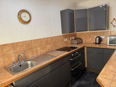 Well equipped kitchen