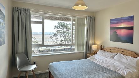 Otter - Aberdovey Hillside Village - bedroom 1