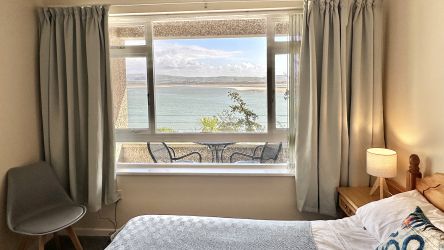 Otter - Aberdovey Hillside Village - bedroom 1