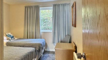 Otter - Aberdovey Hillside Village - bedroom 2