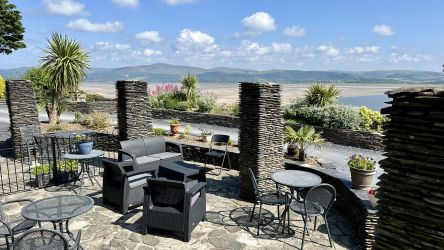 Otter - Aberdovey Hillside Village "The Terrace" view to se