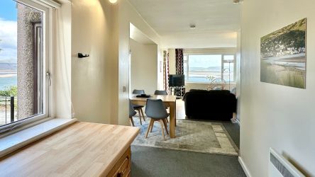 Otter - Aberdovey Hillside Village - view from kitchen to dining - lounge