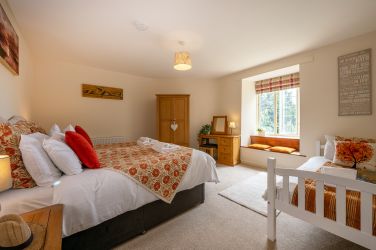 Superking/Twin Bedroom