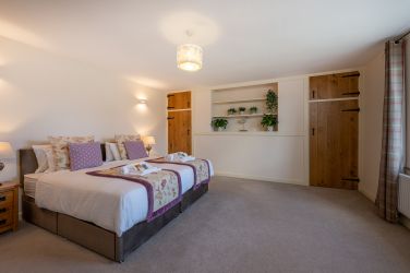Superking/Twin Bedroom