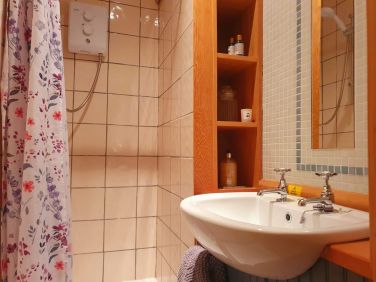 Shower room: is presently ensuite to the master bedroom