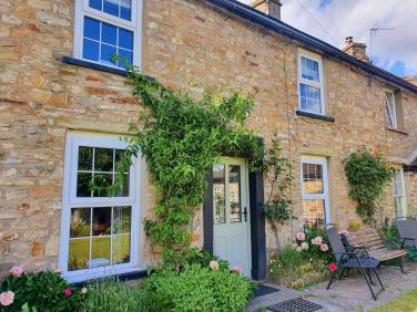 Garden - south facing, large and enclosed with beautiful views