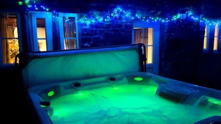 Hot Tub: relax in our hot tub watching the dark skies and escape
