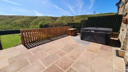 Garden and patio: large enclosed garden with hot tub