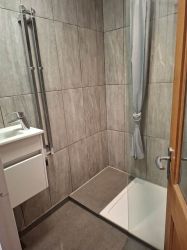 Ground Floor En Suite Bathroom