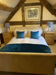 Bedroom 8 - Kingsize bed