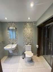 Ensuite Shower Bedroom 5