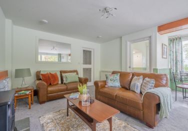 Larchside Apartment