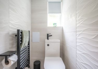Larchside Apartment