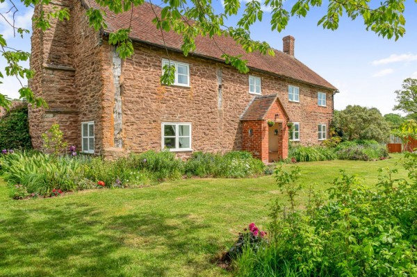 Lower Wood Farmhouse