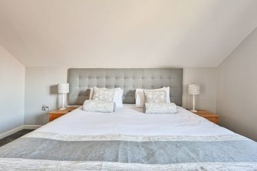 Skylark Lodge