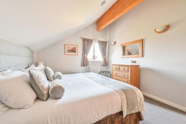 Skylark Lodge