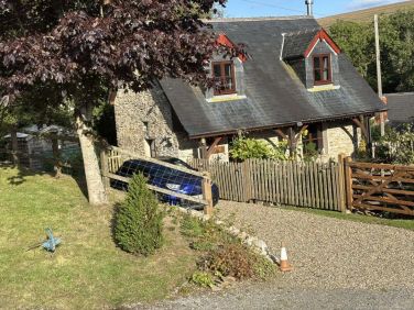 Front view of cottage