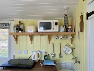 Yellow Shepherds Hut