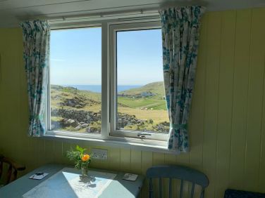 Yellow Shepherds Hut