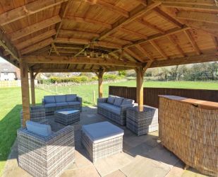 Outside entertaining space