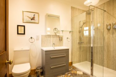 The Hen House Bathroom
