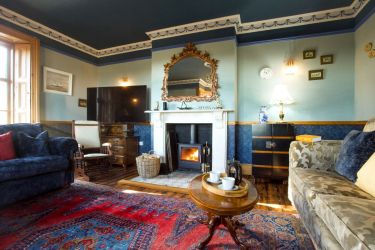 The West Lounge