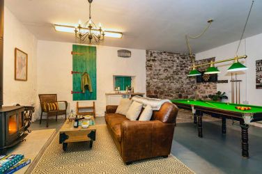 Ames room / party room complete with wine fridge Nr Symonds Yat Herefordshire