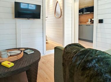 Pantygelli Escapes Woodland Hot Tub Lodge