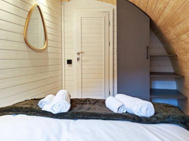 Pantygelli Escapes Woodland Hot Tub Lodge