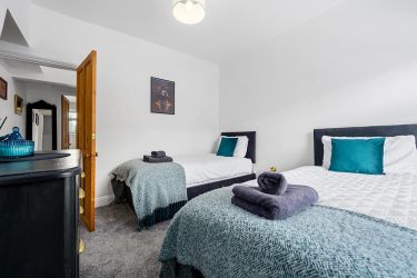 The Twin Room