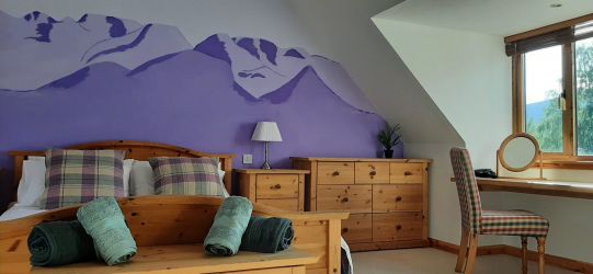 Master Bedroom En suite.