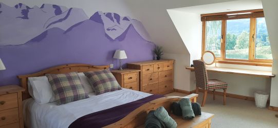 Master Bedroom En suite.