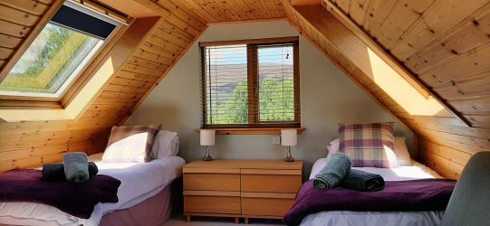 Twin/Family Room.