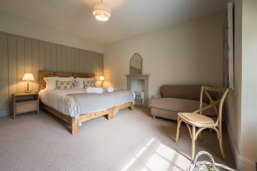 Toadsmoor House