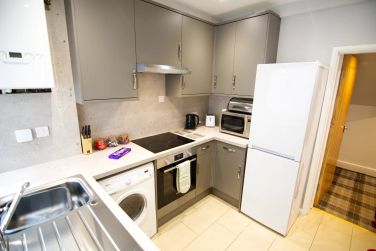 The fitted kitchen
