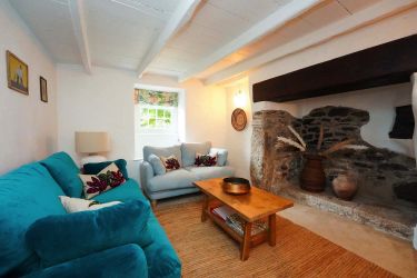 Sitting room with view of the garden