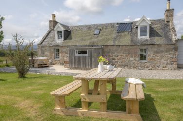 2 Bedroom Cottage to Rent, Nethy Bridge, Highland, Cairngorms