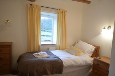Surprise View Cottage Twin Bedroom