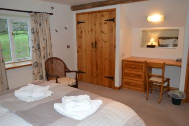 Field Barn Cottage Double Bedroom