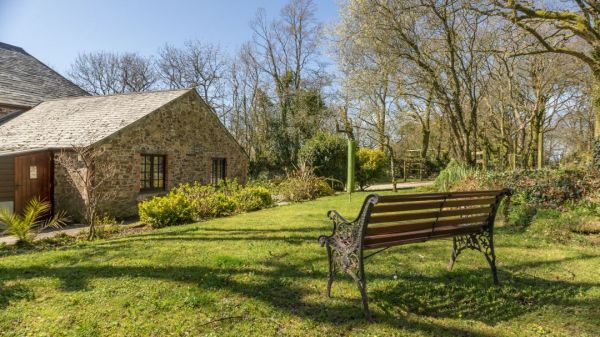 Roundhouse Cottage Wheelchair Accessible Retreat In Cornwall