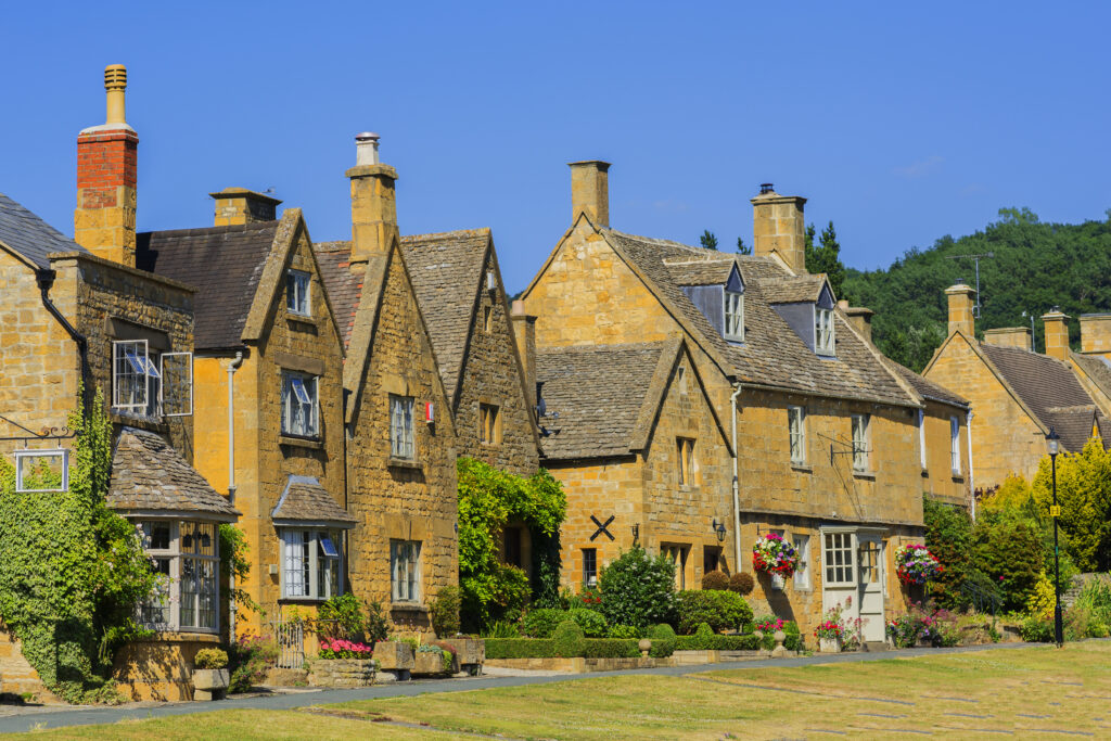 best towns to visit in the cotswolds